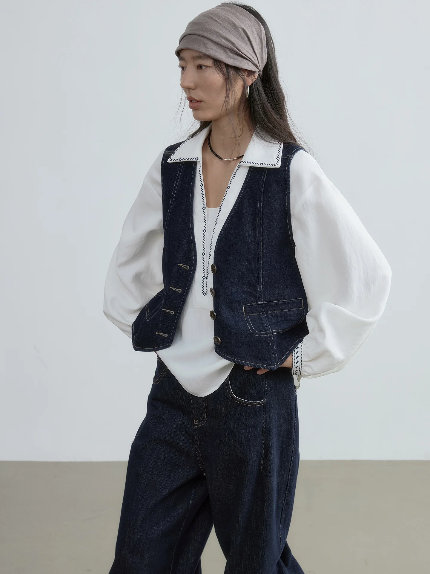 

CLIPETTE Autumn Vintage Color V-Ne Women's Cotton Casual Denim Vest Outerwear ort Length Single Button Closure