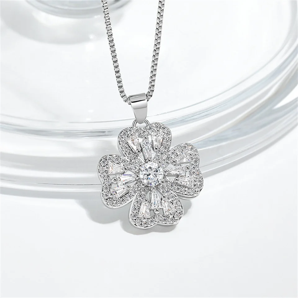 

Double-layered Necklace For Good Luck Niche Design Rotatable Love Four-leaf Clover Necklace Jewelry Gift Stainless Steel Jewelry