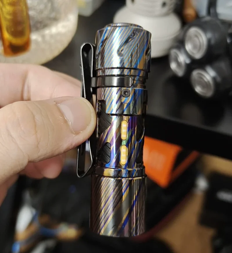Used EDC Zircuti SK03 flashlight Outdoor Tools Strong Light Torch Lamp Decompression Toy