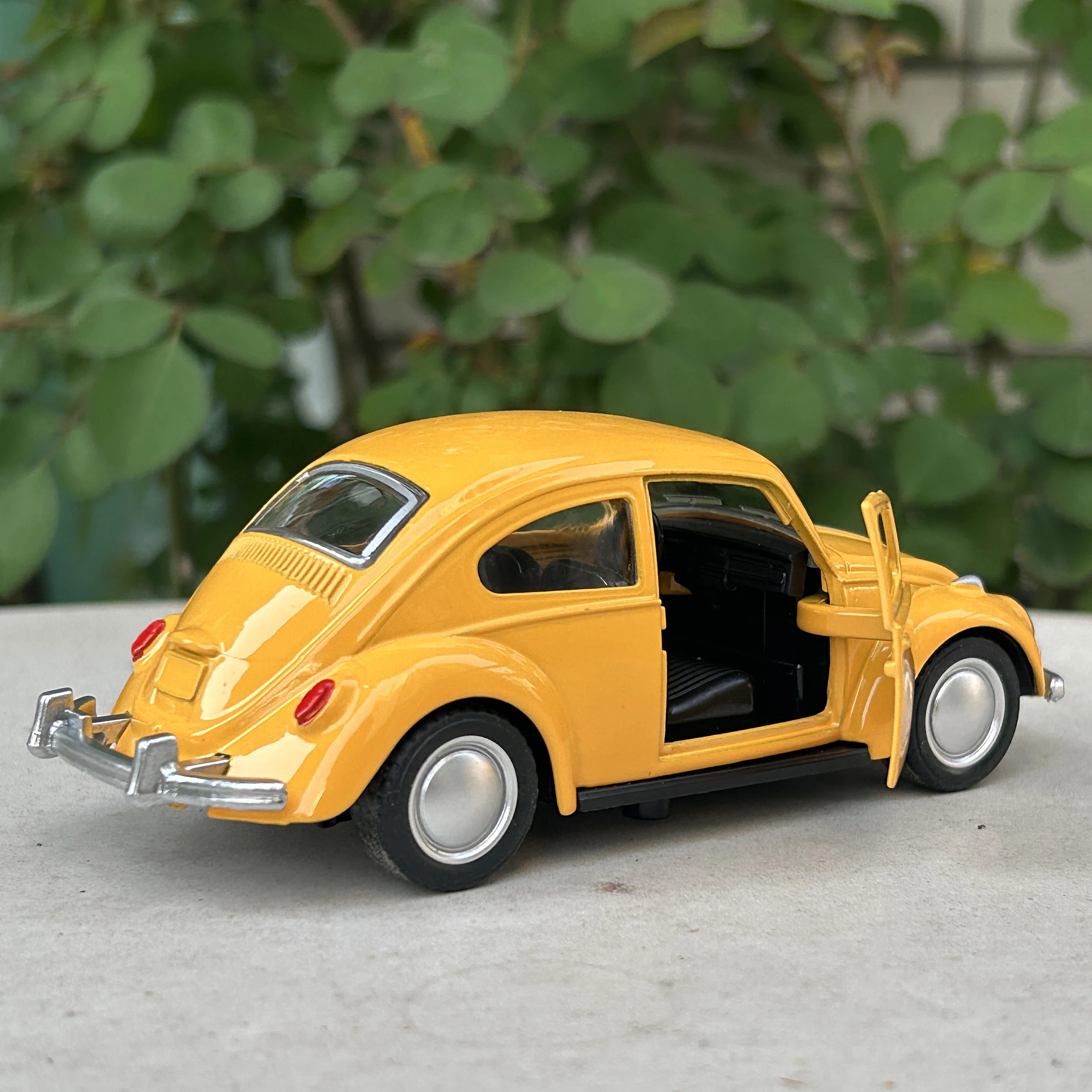 1:36 Alloy Vintage Diecast Car Model BEETLES Classic Pull Back Car Model Miniature Vehicle Replica For Collection Gift