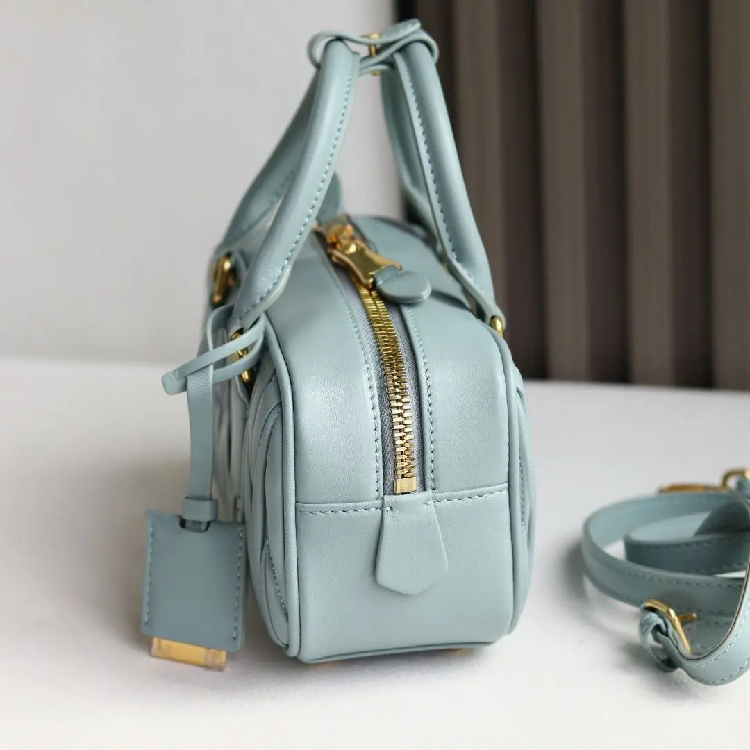Minimal Luxury Designer Style Ladies TopHandle Handbag Smooth PU Leather Shoulder Crossbody Bag Metal Decorative Hardware Fashion Satchel Purse For Ladies Daily Commute Party Dating Travel Gift Giving