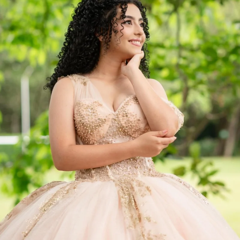 

Light Champagne Quinceanera Dress Golden Sequins Crystal Decal Long tail off-shoulder Vestidos De 15 Quinceanera ﻿Customize