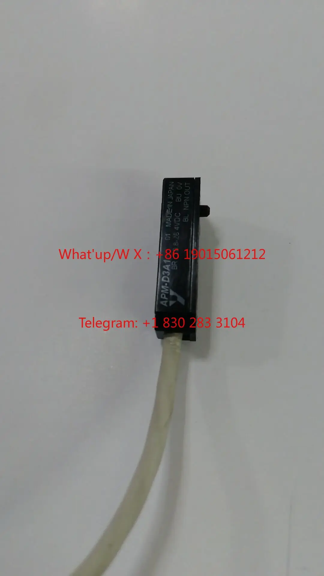 Original square proximity sensor APM-D3A1 brick and mortar store spot special A3A1