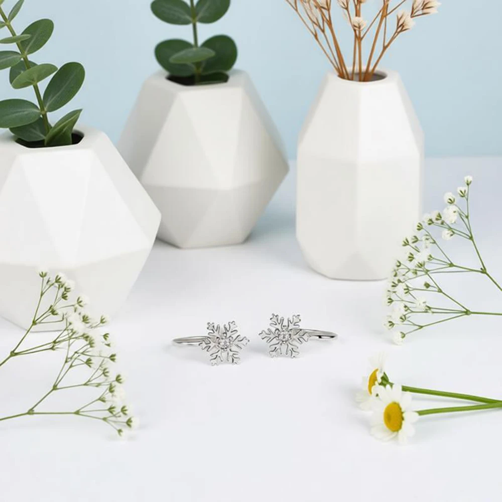Classical Hot Sale Snowflake Design Shiny Cubic Zirconia 925 Sterling Silver Earring For Woman Girls Banquet Accessories