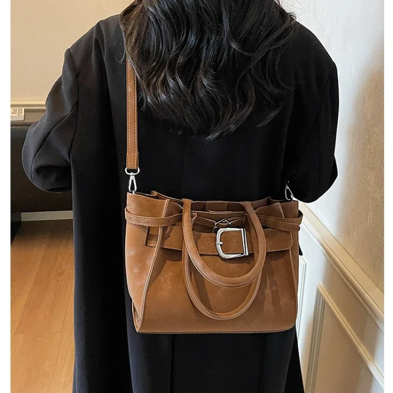 

Tote Bag for Women Simple Suede Faux Fur Autumn Winter New Trendy Versatile Large Capacity Commuter Crossbody Bag