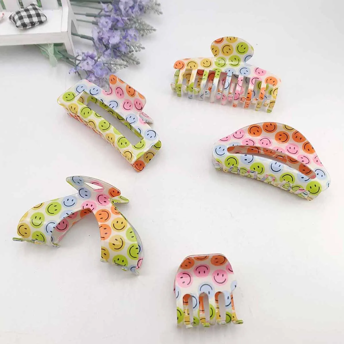 1pc Cute Durable Sweet Girl's Hair Accessories Hair Clips Hollow out Design Face Smiling Style Hair Claw Clip Versatile Funny