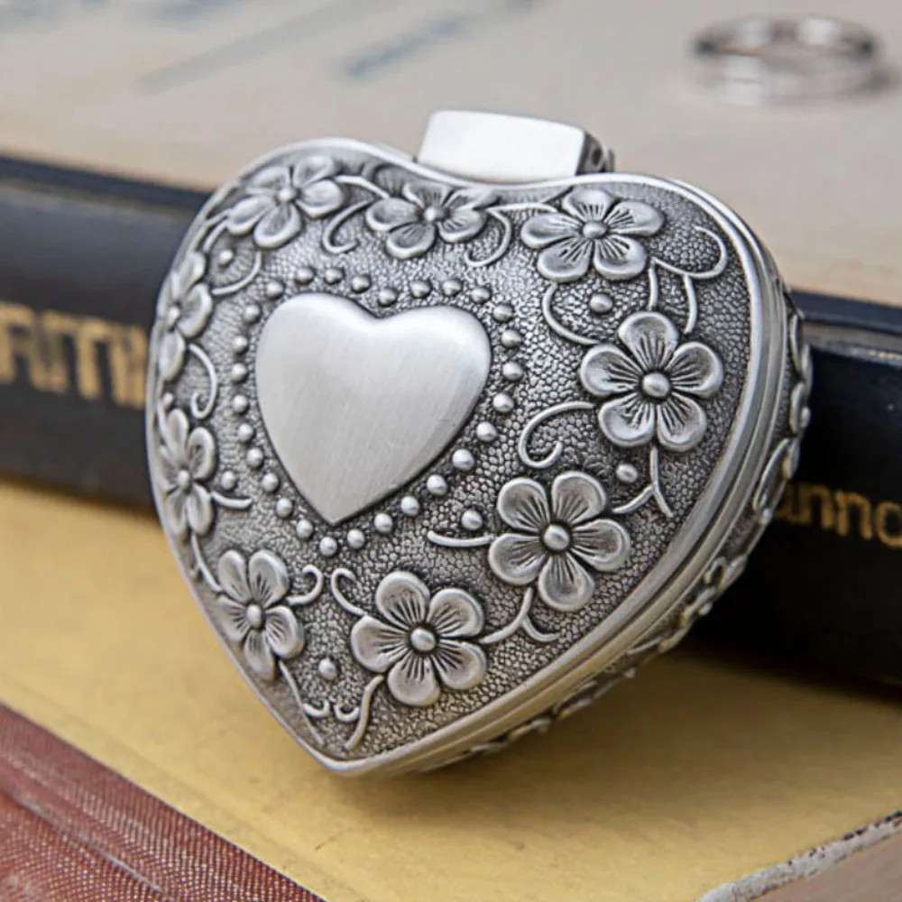 

Vintage Flower Metal Jewelry Box Heart Shaped Dustproof Ring Bracelet Organizer Home Decor Retro Ring Trinket Storage