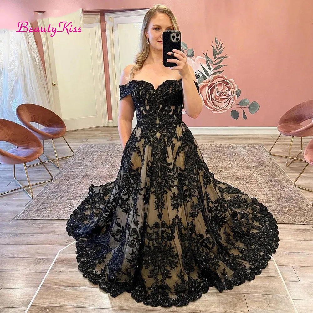 Luxury Wedding Dress Black Bridal Dress with Applique Sexy Sweetheart A-Line Long Train Wedding Gowns vestidos de novia