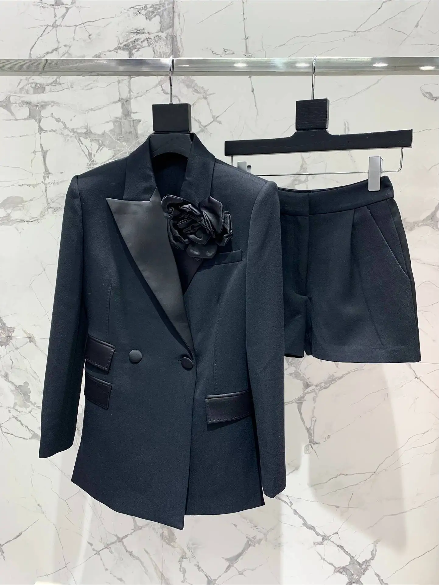 Effen kleur colbert met dubbele rij knopen, korte broek met hoge taille, tweedelige damesset, elegante klassieke casual nieuwe damesset