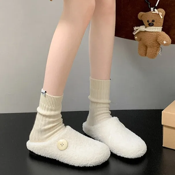 Pantofole in gomma Scarpe femminili Infradito in pelliccia Calzature invernali Scivoli bassi floccati Moda 2024 Piatto peluche Morbido tessuto di lusso Roma Hoo