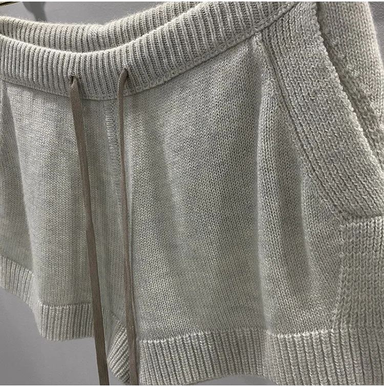 2025 Summer New Fashion Wool Knit Comfortable Wool Knit Casual Short Pants Black Gray