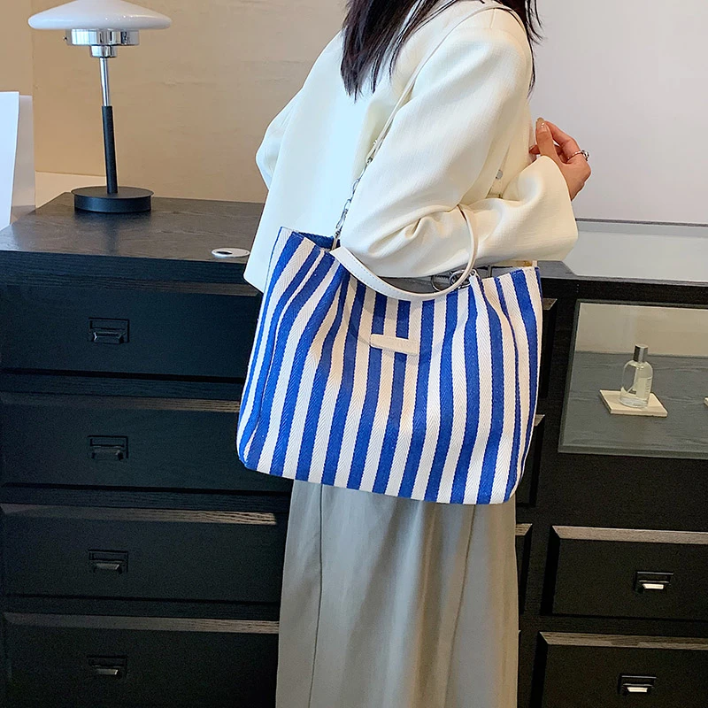 

Women’s Luxury Leather Classic Fashion Designer Shoulder Stylish Tote Bag Elegant Crossbody Handbag For Modern Daily Outfits