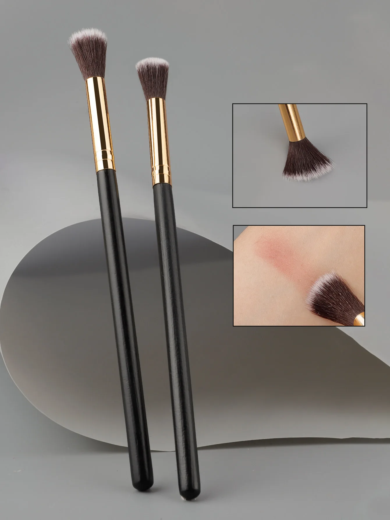 Pojedynczy cień do powiek Okrągła główka Czarny złoty uchwyt pędzla Pędzel do cieni do powiek Halo Dye Brush