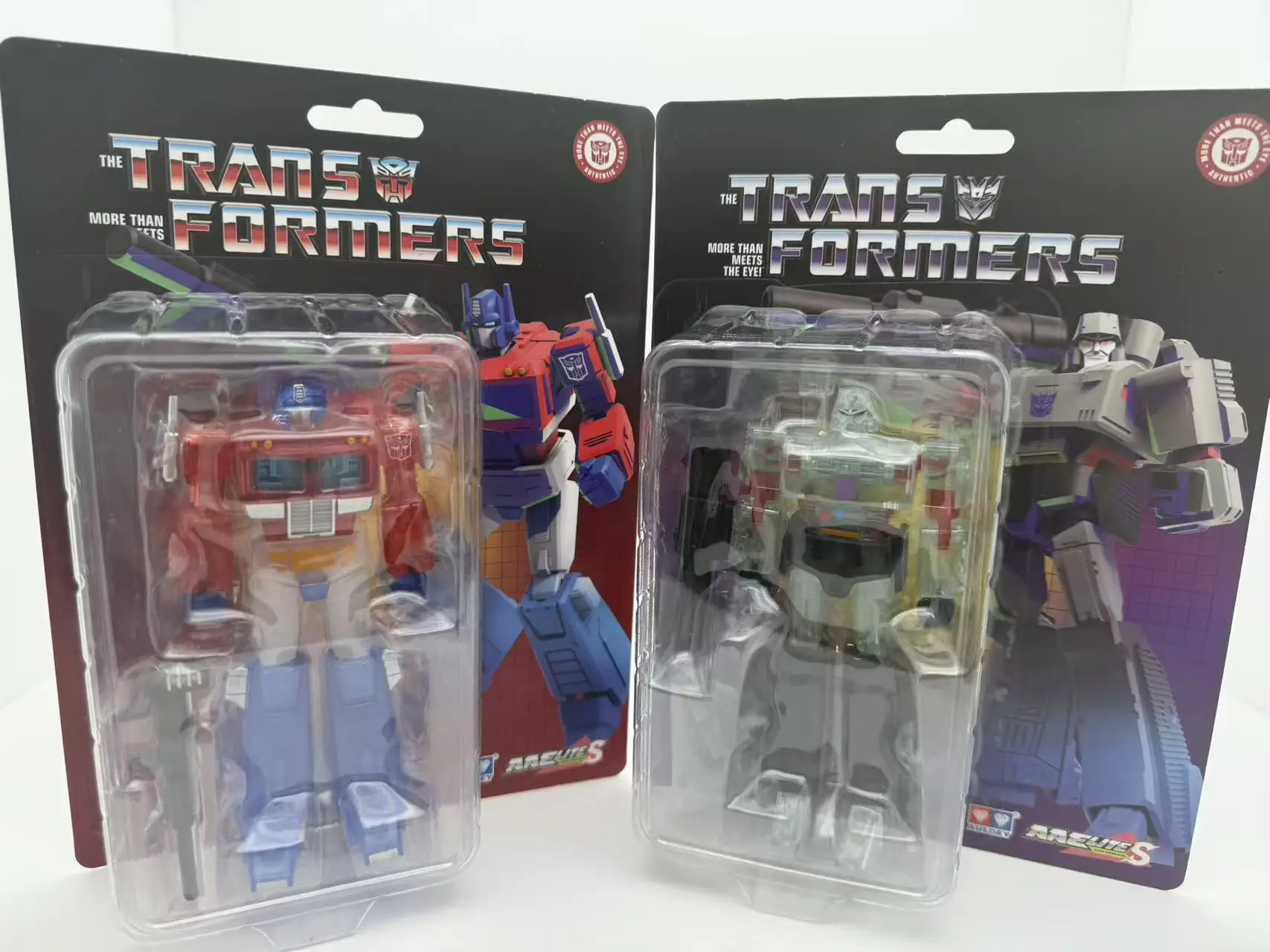 Op voorraad WF Venue Limited Audi Double Diamond Transformed Toys Kleurrijke AAE-serie OP Commander Megatron-combinatie