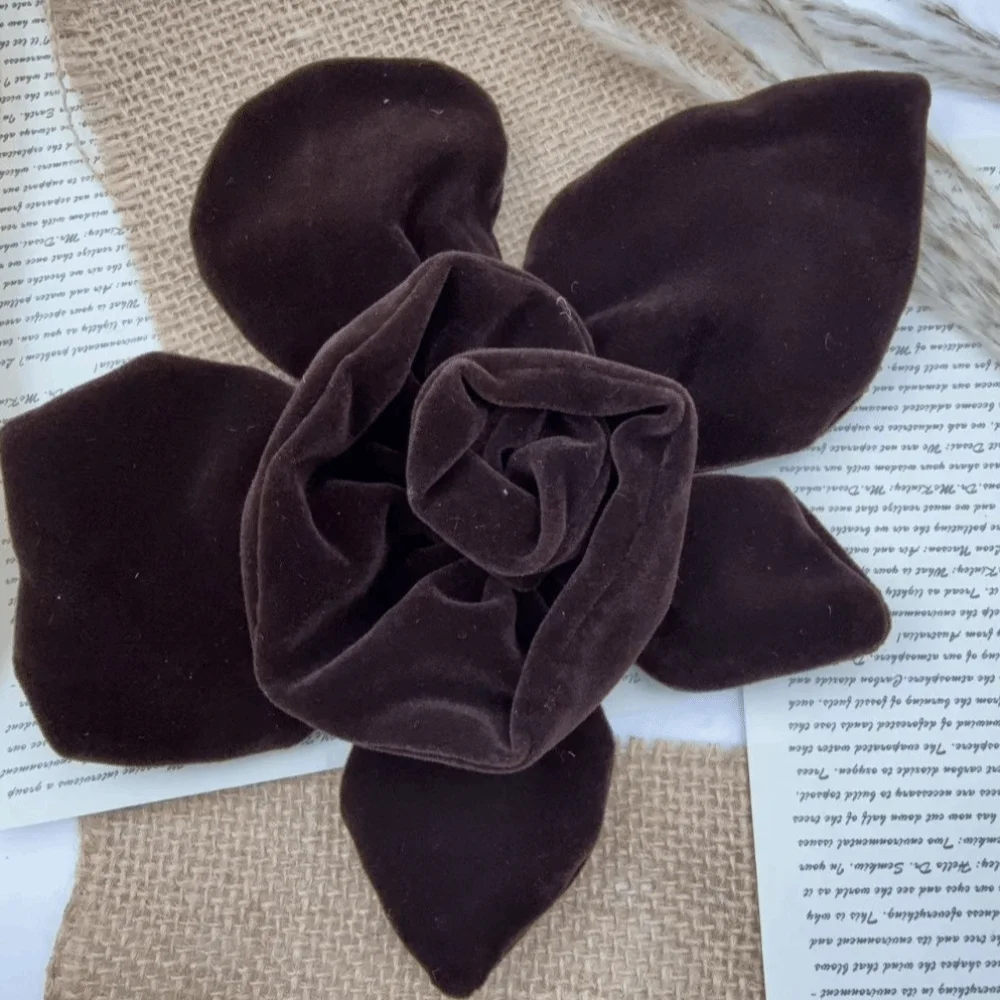 Korean Velvet Fabric Flower Brooches Handmade Soft Fabric Withered Rose Brooch Party Pin Banquet Women's Jewelry Accessories