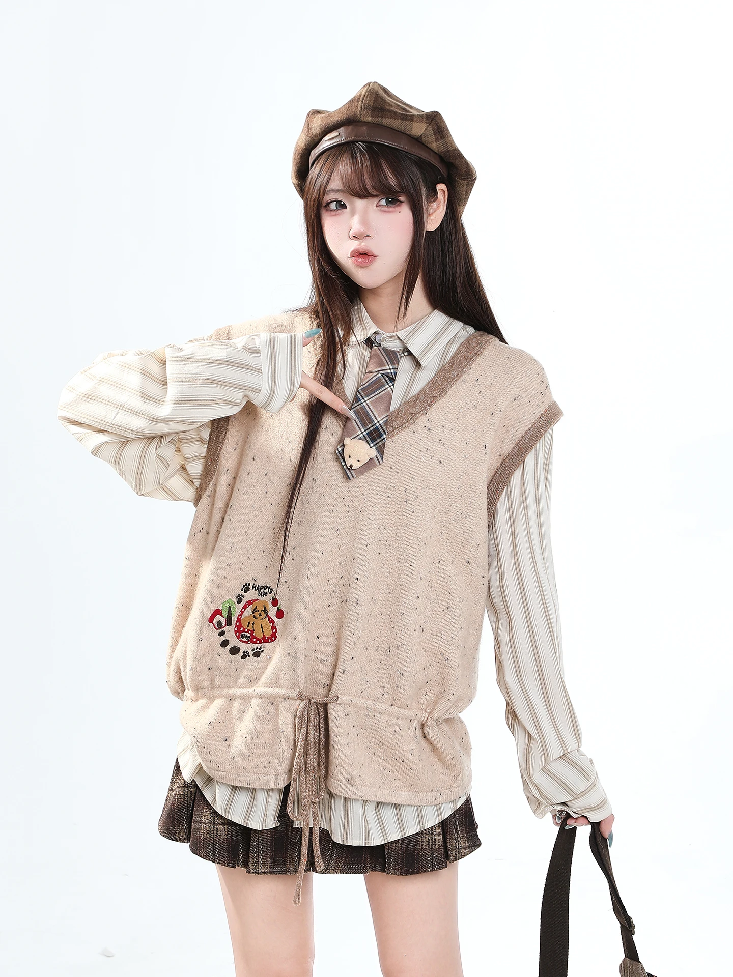 Gilet in maglia con scollo a V - Embroidery Vest recensione e prezzo