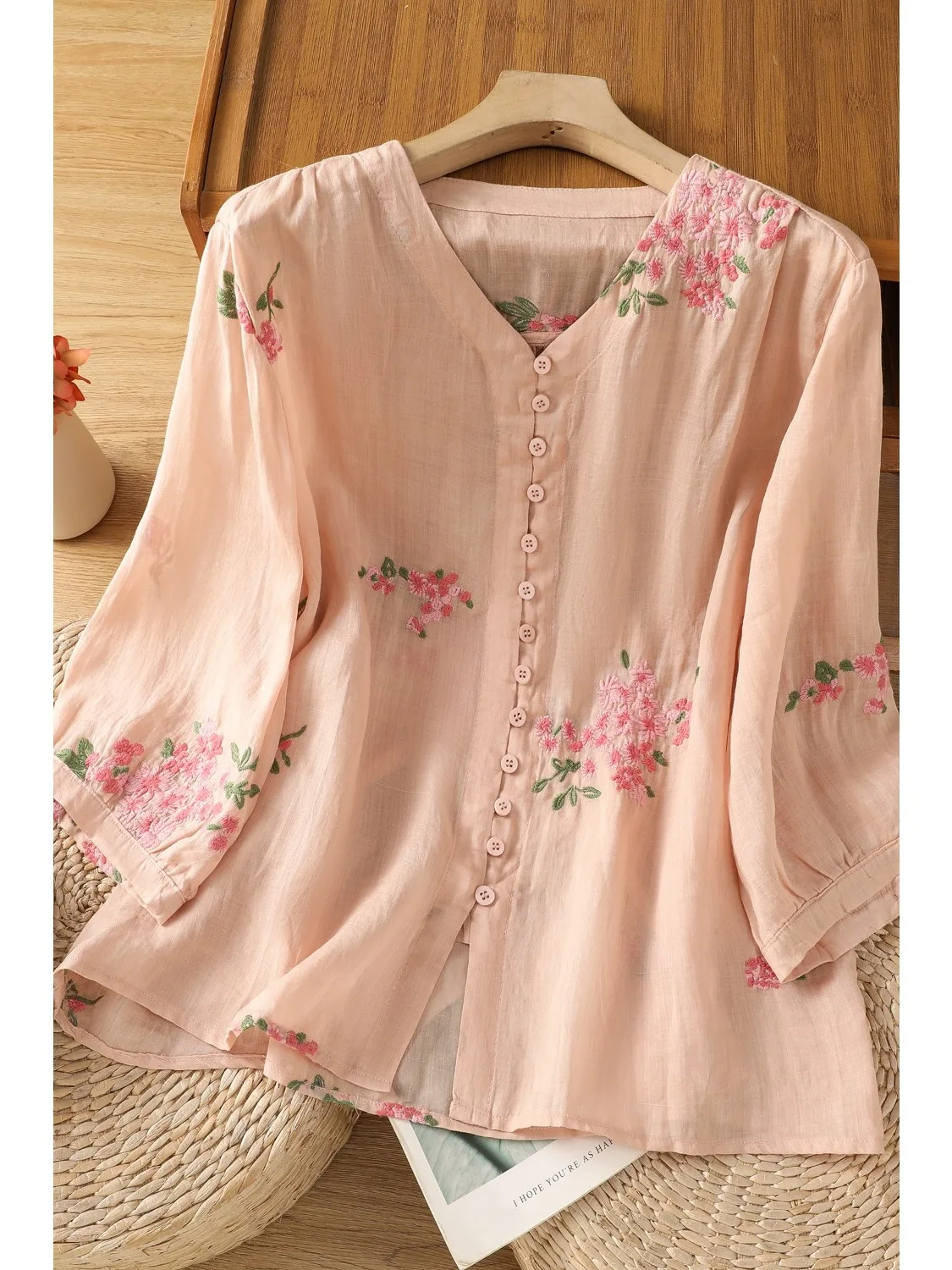 Artistic Fre Linen V-Ne Embroidered Slimming Loose Fit Summer irt f Sve Women's plus Size Casual Top