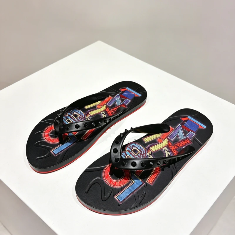 

Luxury Rivet Thong Sandals Letter Print Red Thick Sole Flip Flops Soft Non Slip Summer Fashion Beach Casual Couple Footwear