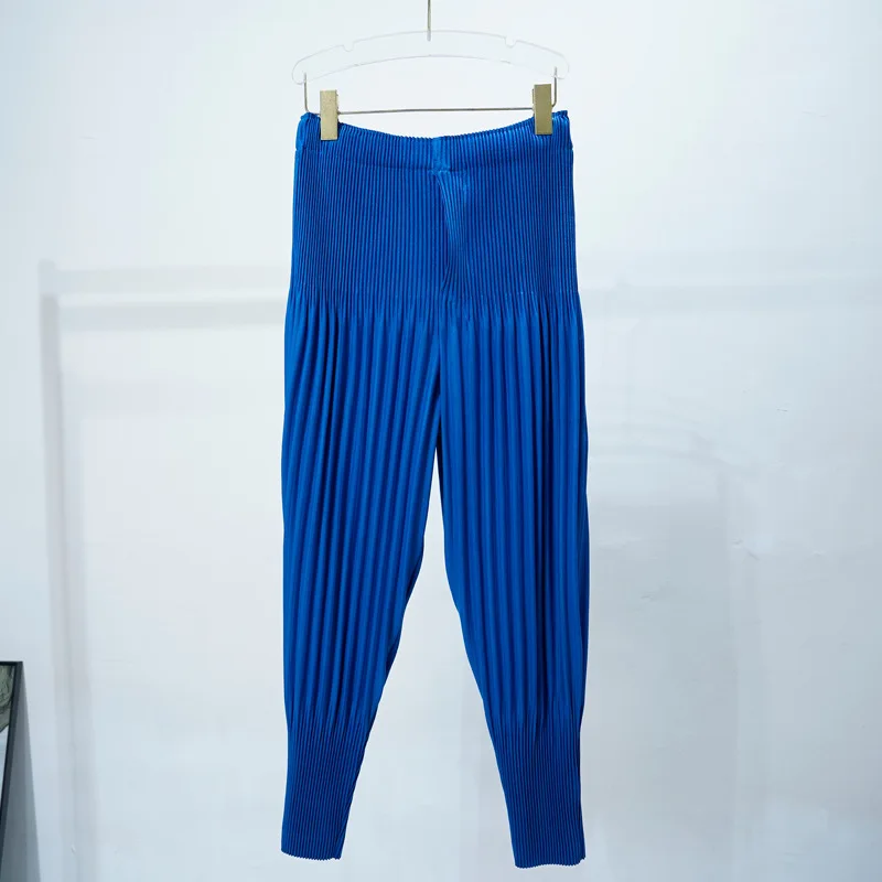 Miyake Fold 2025 Spring/Summer New Lantern Pants Men's Loose and Fashionable Haren Small Leg Lantern Seven Part Casual Pants