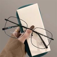 Big Frame Anti-UV Blue Rays Glasses Daily Vision Care Ultra-light Myopia Glasses Frame Metal Frame Eyeglasses Women Men