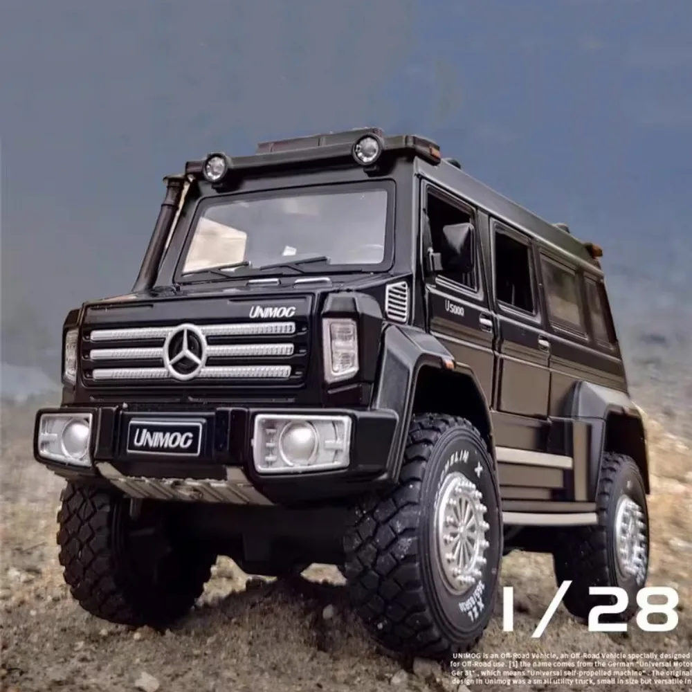 1:28 UNIMOG U5000 SUV X-Class 6X6 Giocattolo Modello di Auto Pressofuso In Lega di Veicoli Porte Aperta Suono Luce Tirare Indietro Oggetti Da Collezione Decorazione