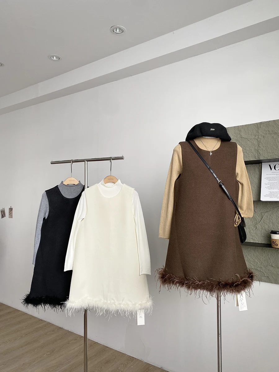 

Комплект для женщин: облегающая футболка с длинным рукавом и платье-жилет в корейском стиле, нежный и элегантный осенне-зимний модный комплект для повседневной носки.