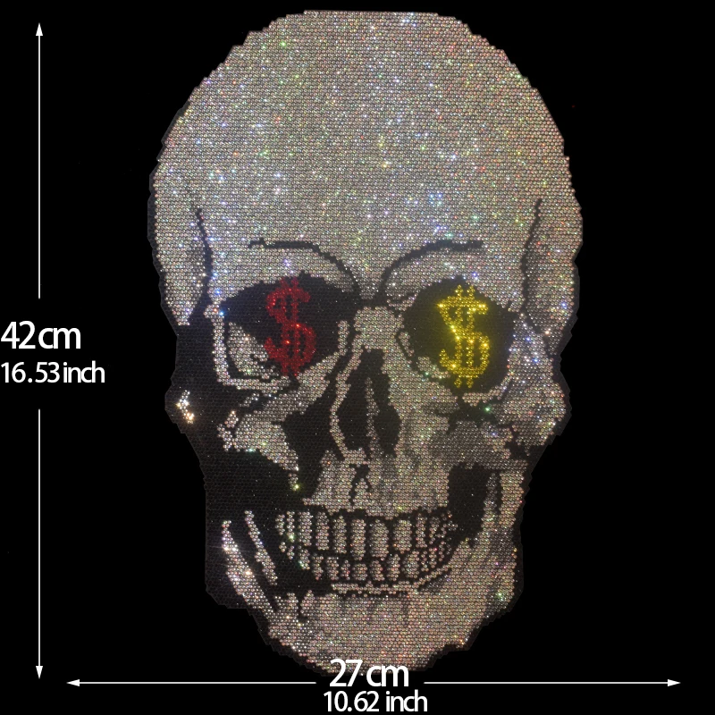 High-quality rhinestone skull pattern is ironed onto the sweater outerwear accessories. Fashionable large patches.