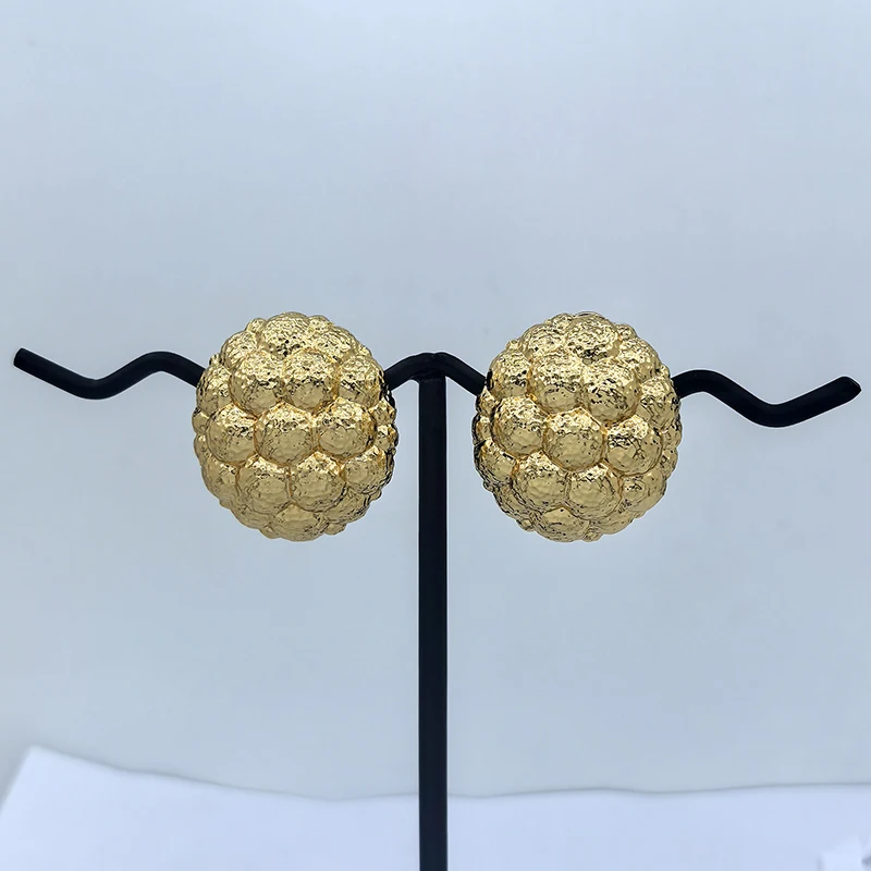 Dubai Clip Stud Earrings Fashion Stone Texture Shaped Statement Ladies Gold Plated Ear Stud Party Daily Wear Gift Jewelry