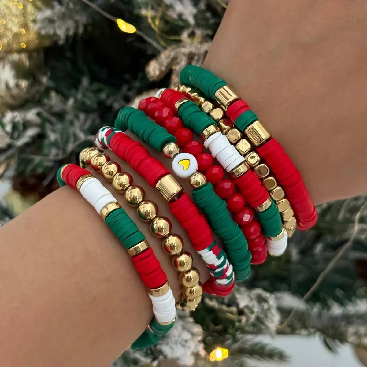 Salircon 8 Teile/satz Neue Trendy Weihnachten Weiche Polymer Clay CCB Handgemachte Perlen Elastische Armbänder für Frauen Neue Jahr Schmuck Geschenke
