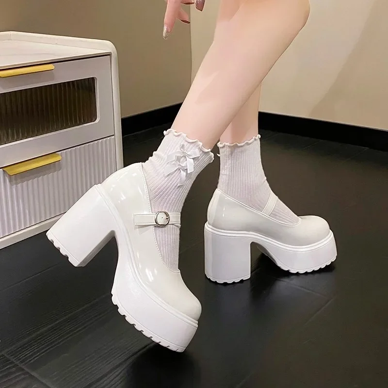 Zapatos de tacón de plataforma blancos a la moda para mujer, tacones súper altos, zapatos Mary Jane con correa y hebilla, zapatos de fiesta de tacón grueso góticos para mujer