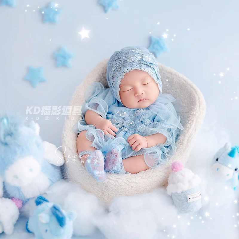 abito-in-pizzo-per-fotografia-di-neonati-dreamy-blue-star-cappello-e-bambola-unicorno-costume-per-servizio-fotografico-per-neonata-con-decorazioni-nuvole-e-stelle