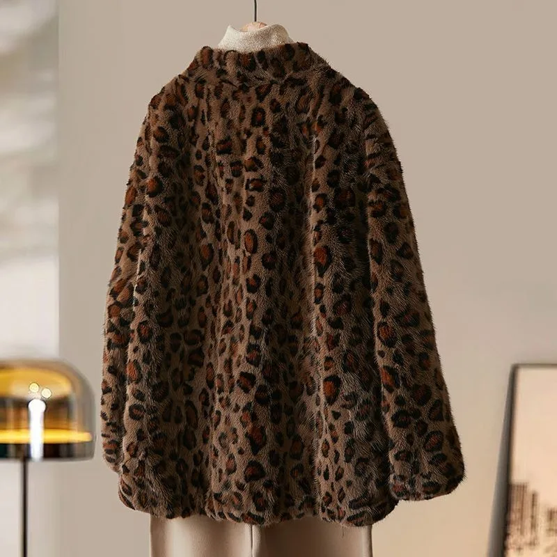 2026 Hot Selling Real Mink Fur Mink Coat For Women High Quality Mink Fur V-neck Long Sleeve leopard Print New Winter Coat