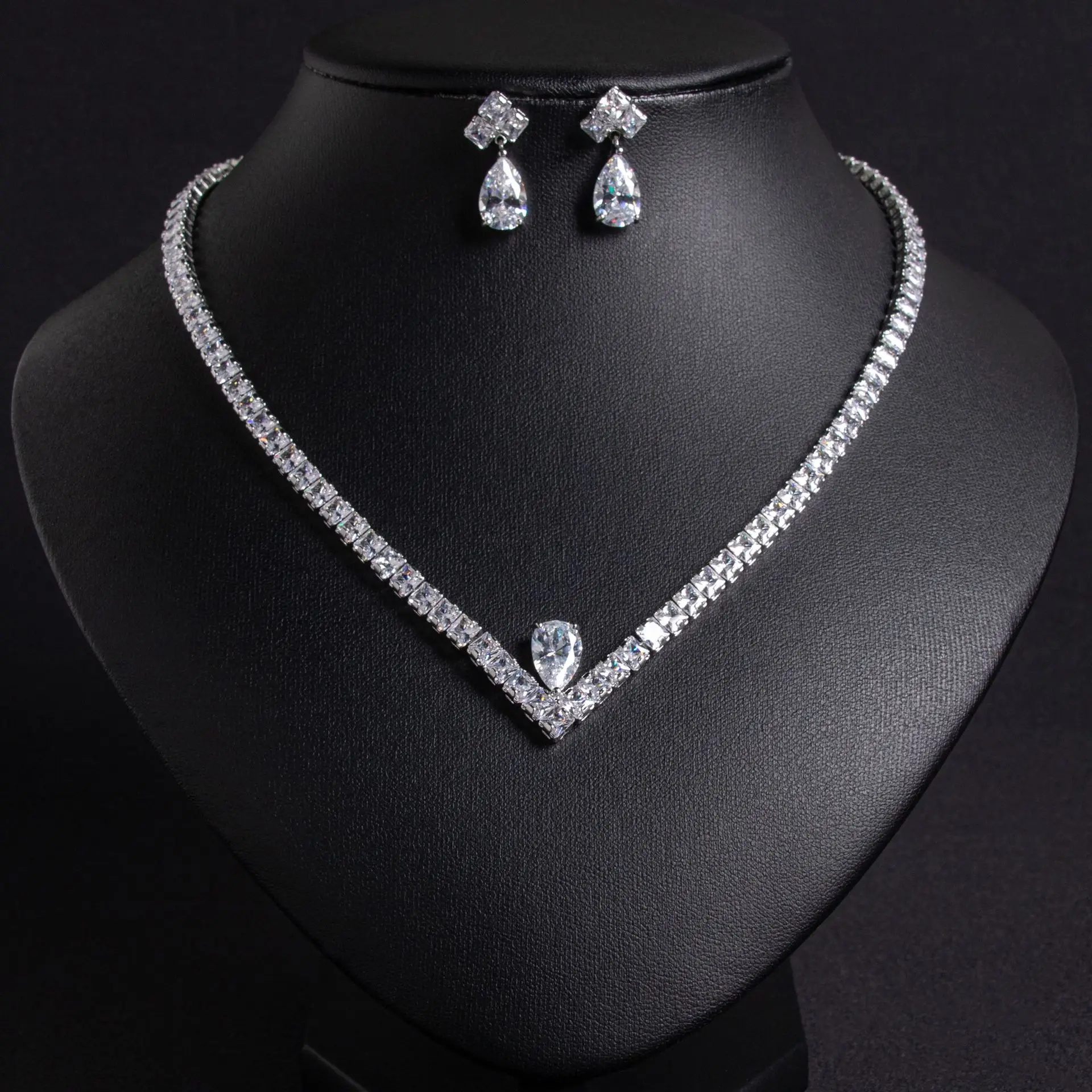 

CC Zirconia Necklace Drop Earrings Sets for Wedding Women Party Accessories Bridal Dress Engagement White Jewelry Set 2 PCS