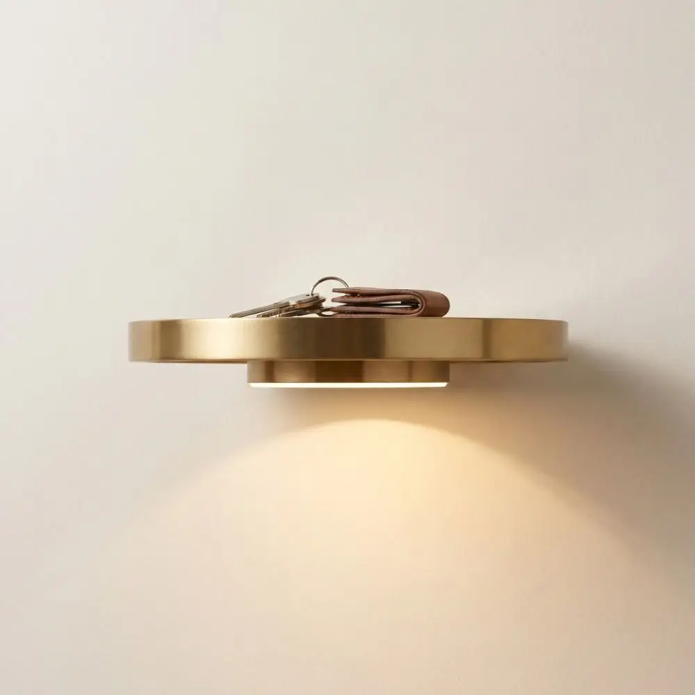 prateleira-de-parede-flutuante-com-luzes-led-embutidas-suporte-invisivel-montagem-oculta-prateleira-com-luz-led-montada-na-parede-estilo-nordico