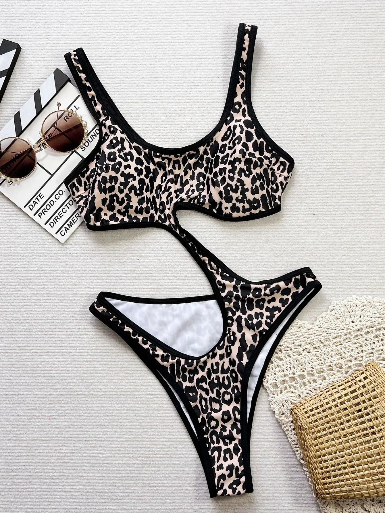 

Sexy Black Leopard Print Swimsuit One Piece Hollow Out Thong Bikinis Swimwear Swimsuits Beach Outfits Bodysuit Biquini Tankini