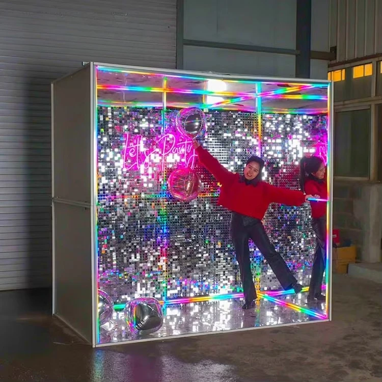 2025 Detachable Light Emitting Diode Mirror Fun Photo Booth Box with Reflective Light Panel for Wedding Party Event Decoration