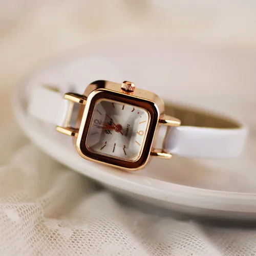 Imagen 2 del producto Reloj pequeño con esfera cuadrada para mujer, correa de cuero fina, Reloj de pulsera para mujer, relojes elegantes de cuarzo para mujer, relojes informales femeninos