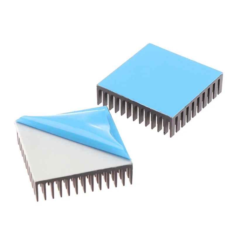 Parti della stampante 3D Dissipatore di calore Dissipatore di calore di raffreddamento in alluminio Dissipazione del calore del radiatore per motore passo-passo Nema17 42 40x40x11mm
