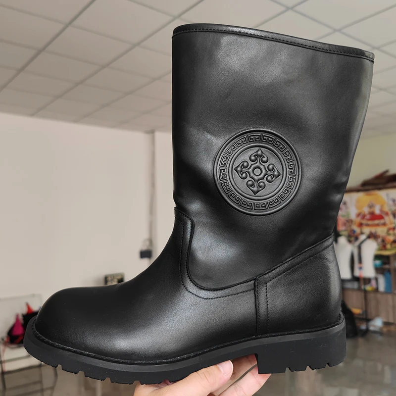 

Мужские монгольские ботинки средней высоты, черные, износостойкие, кожаные, в этническом стиле, повседневные, на низком каблуке, с круглым носком, резиновая подошва
