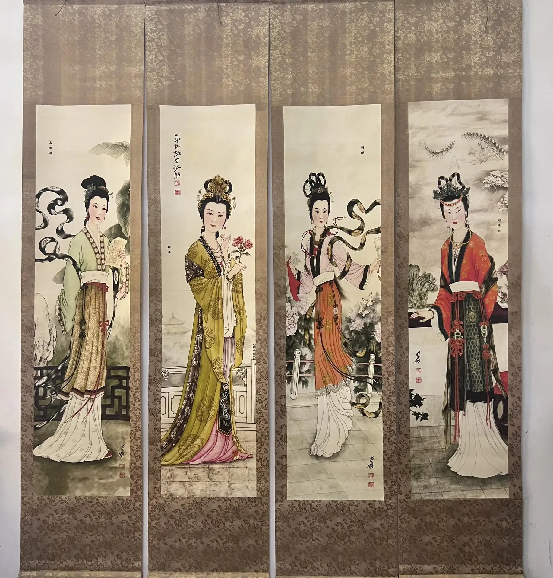 Portrait painting, four-panel central-hanging artwork featuring the Four Beauties, photographed on-site, one item pfree shipping