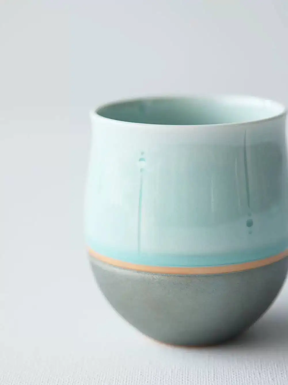 In Stock: Japanese Kyoto Artist Takai Masamune's Handmade Iron-Glazed Celadon Free-Form With Dotted Lines Ceramic Tea Cup