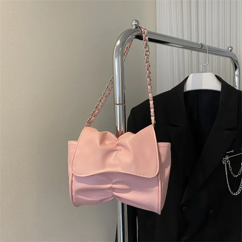 

2025 New UR Bow Bag Fashion Commuter Shoulder Purse Niche Design Crossbody Bag for Women Summer Trending