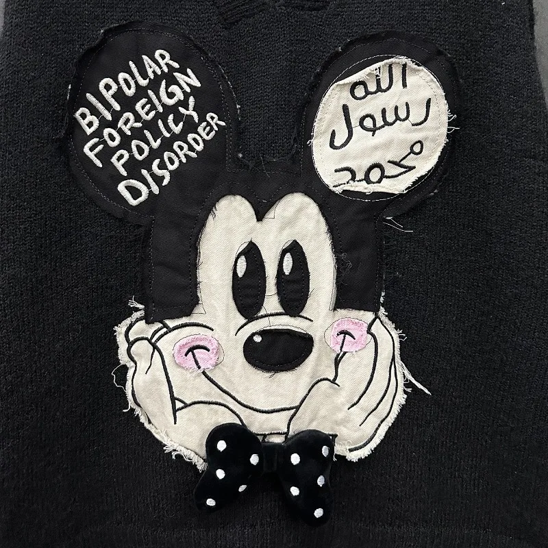 2025 Autumn New Cartoon Beautiful V-Neck Knitted Sweater Vest Ladies Loose Casual Age-Reducing Pullover Top Knitwear Waistcoat