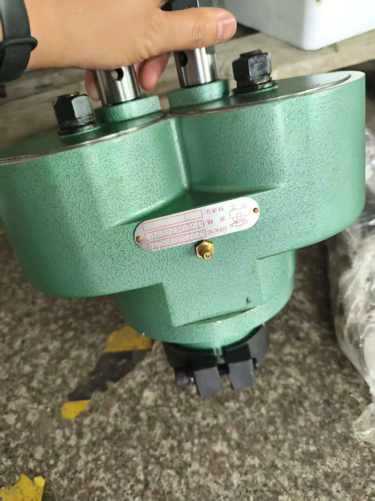 ST200 Heavy Duty Adjustable T-Type 2-Spindle Head for Simultaneous Drilling and Tapping on CNC Machining Centers
