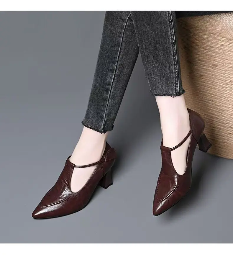 Damen-Pumps mit Blockabsatz 2026 Neu Spitze Geschlossene Zehenpartie T-Riemen Klettverschluss Französischer Vintage-Stil Elegante Sommer Büro Freizeitschuhe