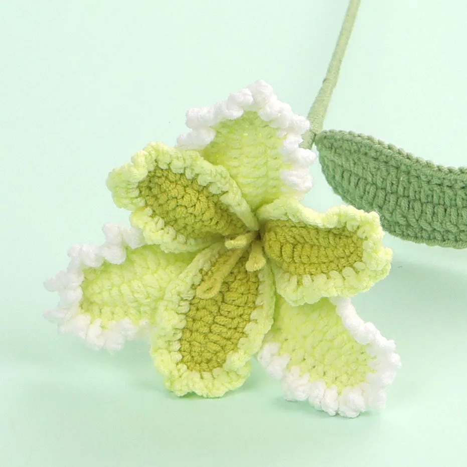 Gehäkelter Papageien-Tulpen-Blumenstrauß aus handgemachtem Garn, kreative gestrickte Kunstblume, Raumdekoration, schönes Hochzeitsgeschenk – Detail 4