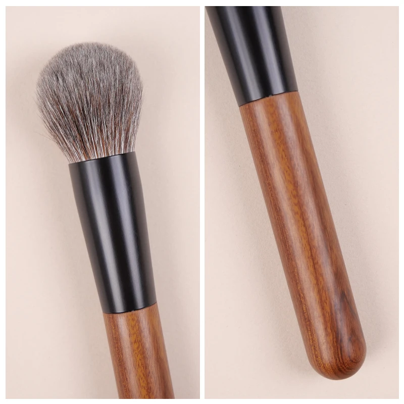 Yizhibi professional hand-made makeup brush face brush Red Squirrel mixed with fine goat hair.