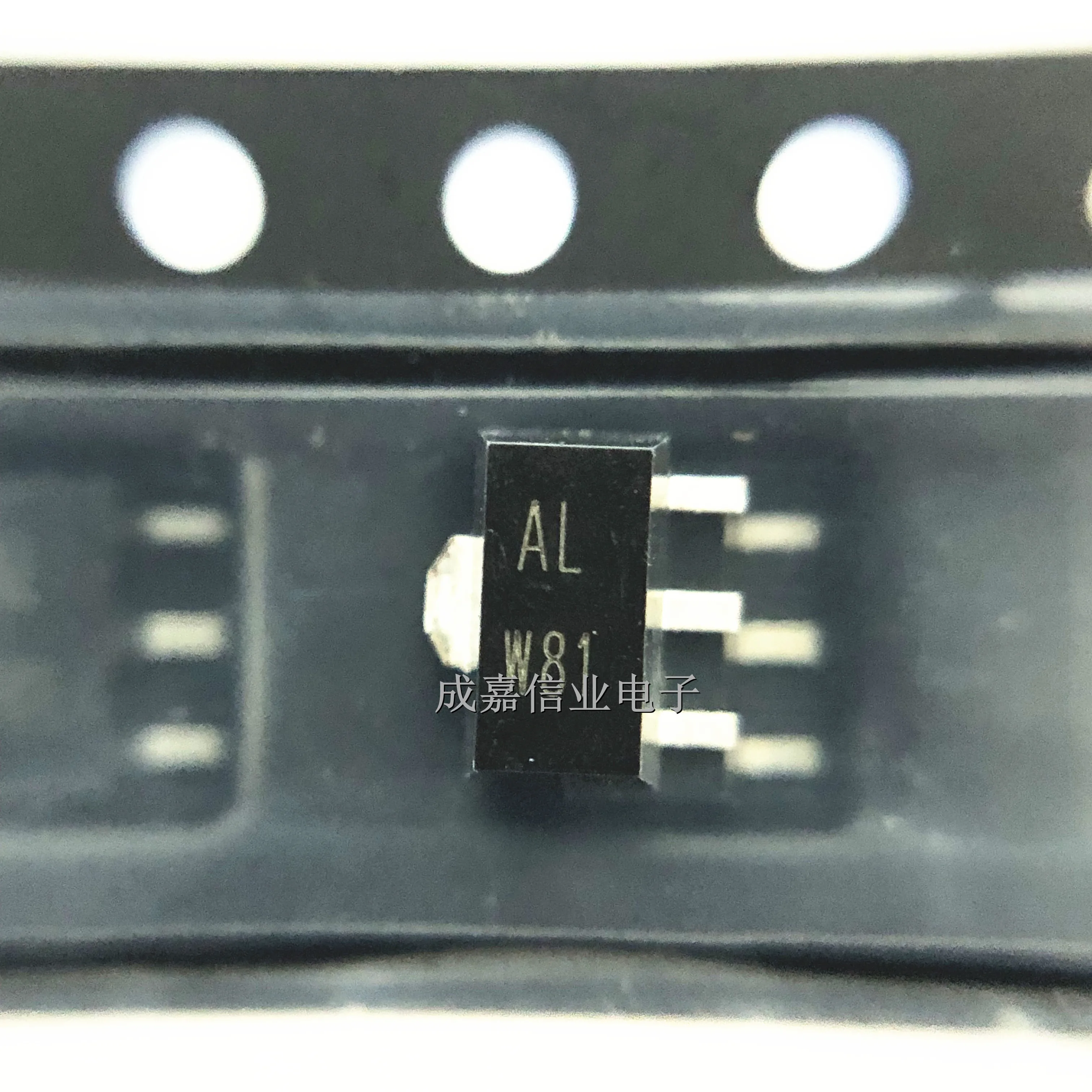 100pcs/Lot BCX53-16 SOT-89-3 MARKING;AL PNP Bipolar Transistors-BJT 1A 80V Operating Temperature:- 55 C-+ 150 C