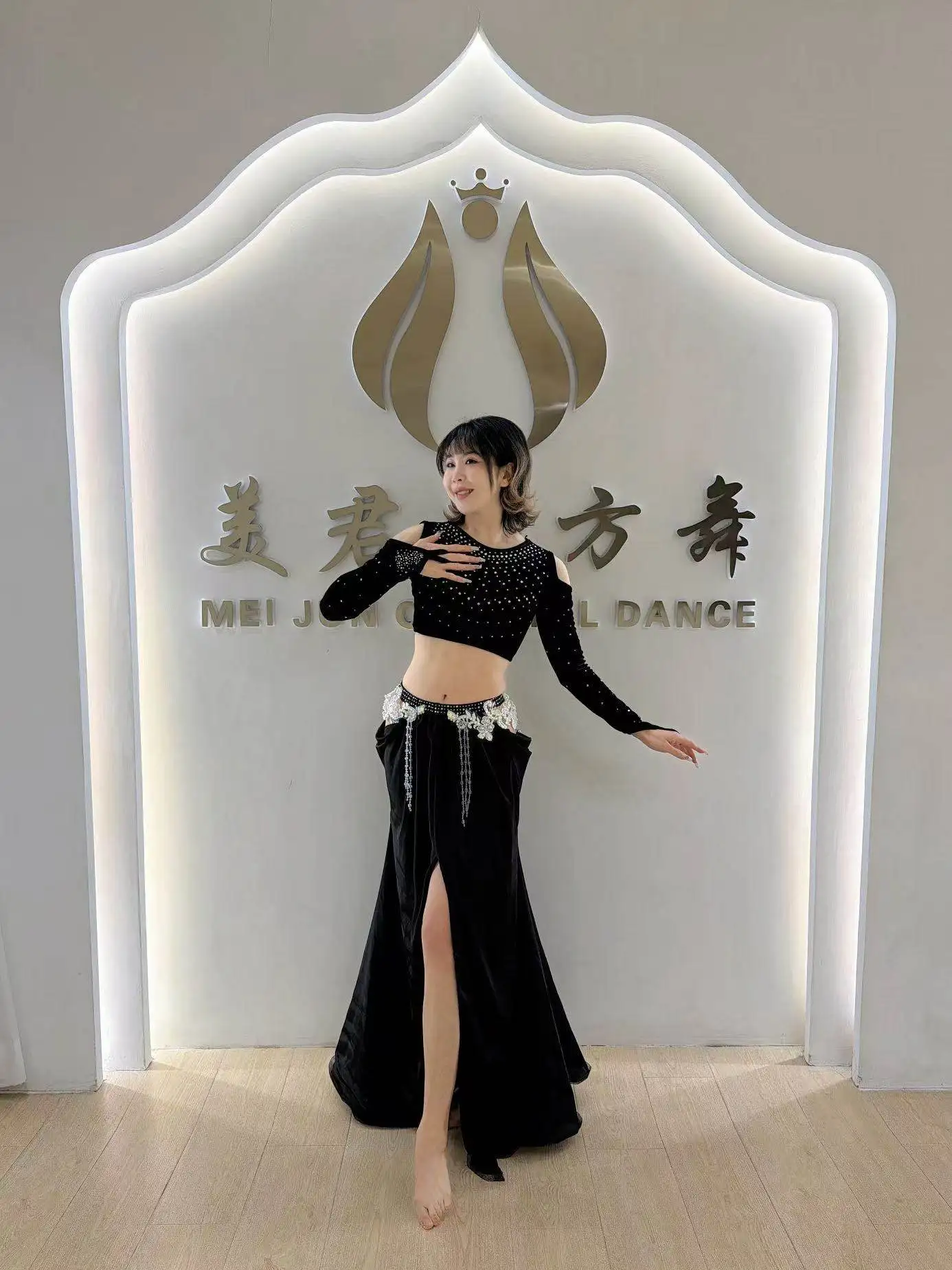 dames buikdansvoorstelling kostuum op maat gemaakte luxe luxe strass-kwastjesset buikdanswedstrijdoutfit