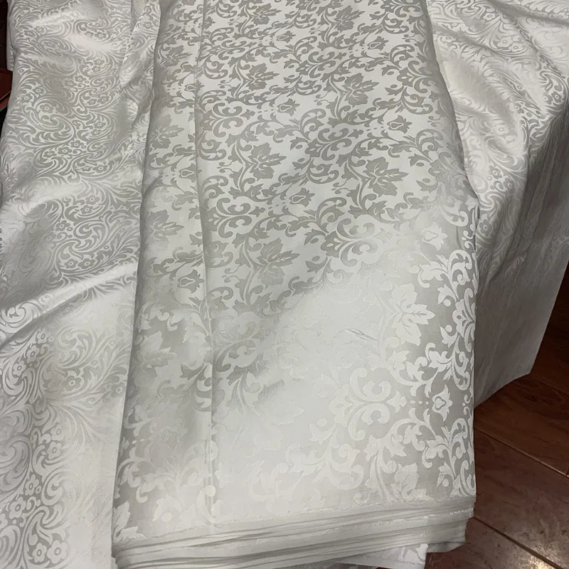 The Price of White Silk Fabric Produced by Our Own Factory Is \ for Dark Chinese Kimono Mulberry Silk Fabric